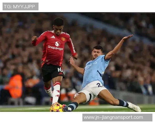 曼联一战飙升至第六名距离第四名桑德兰仅差一分