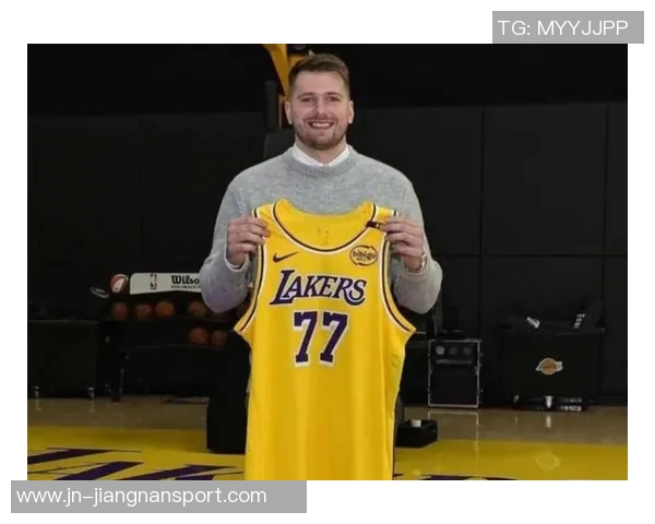 浓眉引领湖人夺冠攻防兼备价值超东契奇的深度解析