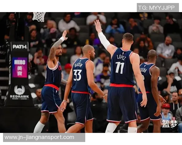 科林斯畅谈快船球馆体验感受篮球的纯粹热爱与清新空气